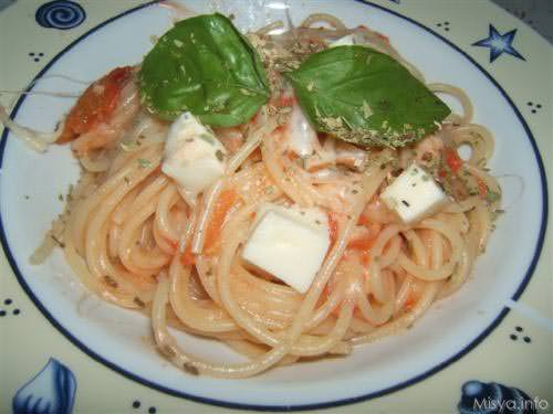 Spaghetti alla caprese