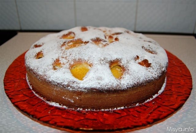 Torta con le pesche