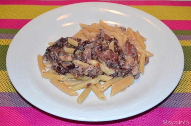 Pasta radicchio e gorgonzola