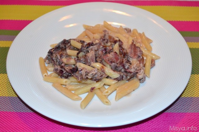 pasta radicchio e gorgonzola