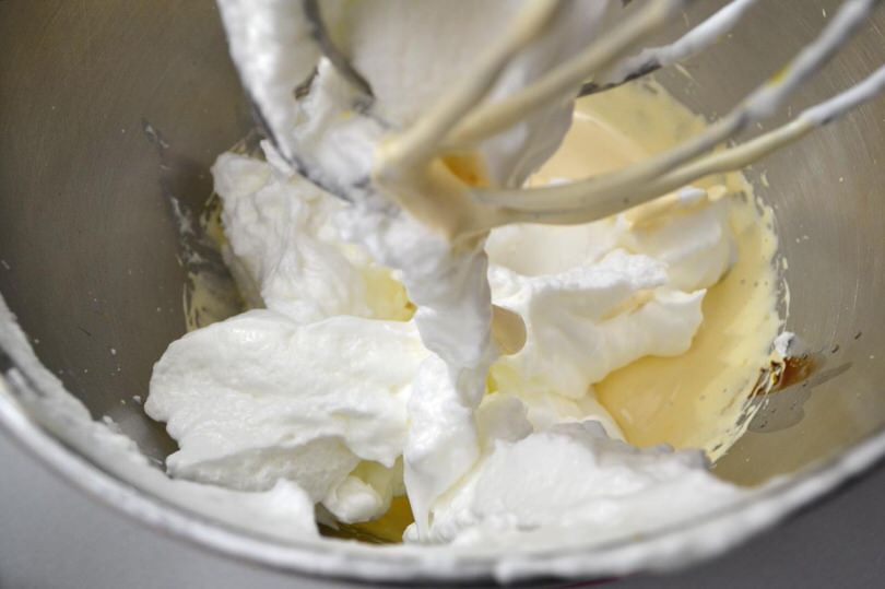 4 aggiungere panna