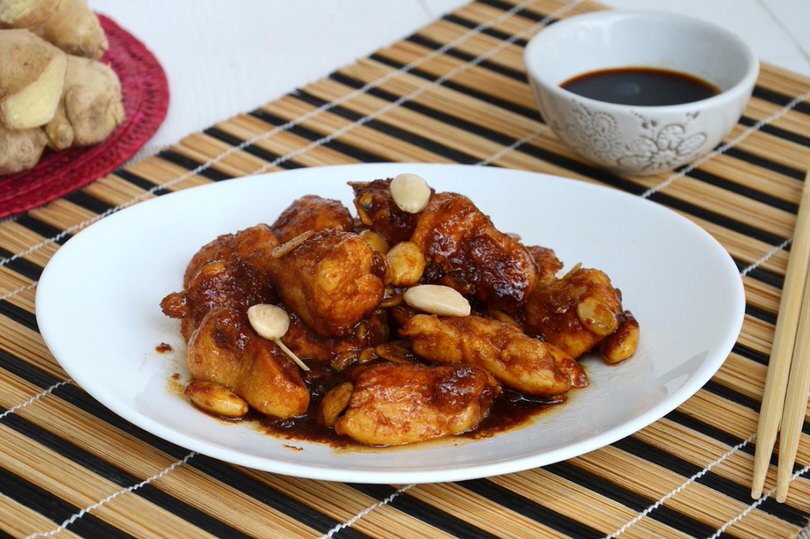 Pollo alle mandorle