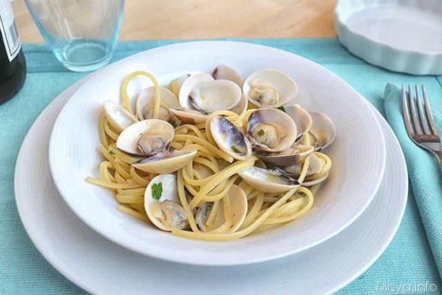 Spaghetti con le vongole - Ricetta Spaghetti con le vongole di Misya