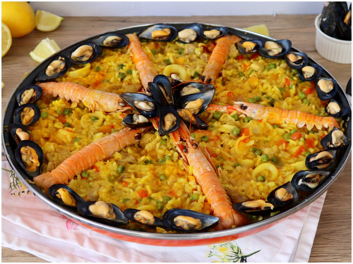 Riso Bomba: la base perfetta per la paella Valenciana