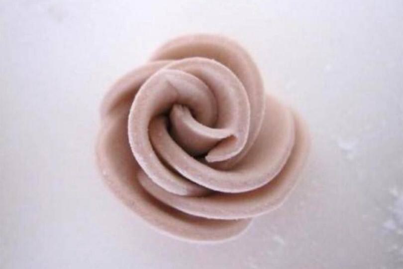 Rose in pasta di zucchero