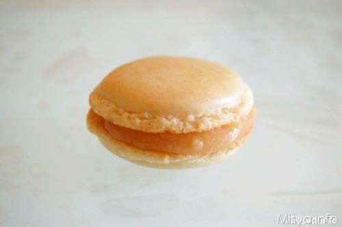 1macaron