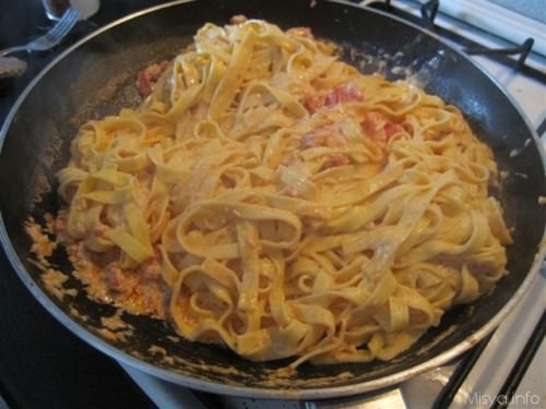 » Tagliatelle alla polpa di granchio - Ricetta Tagliatelle ...