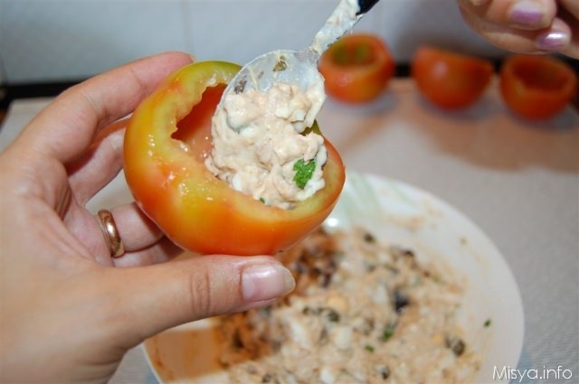 pomodori ripieni di tonno