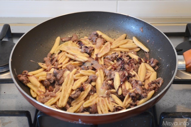 » Pasta radicchio e salsiccia - Ricetta Pasta radicchio e ...