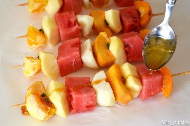 spiedini caramellati