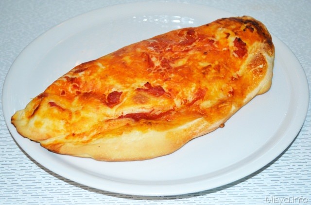 Calzone Napoletano Ricetta Del Calzone Al Forno Di Misya