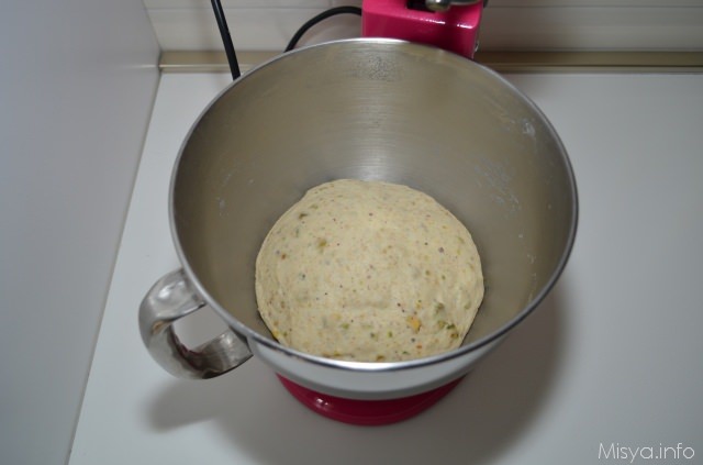 impasto pane pistacchio