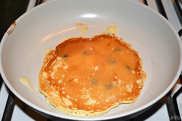 cuocere per un paio di minuti e poi girare dall'altro lato