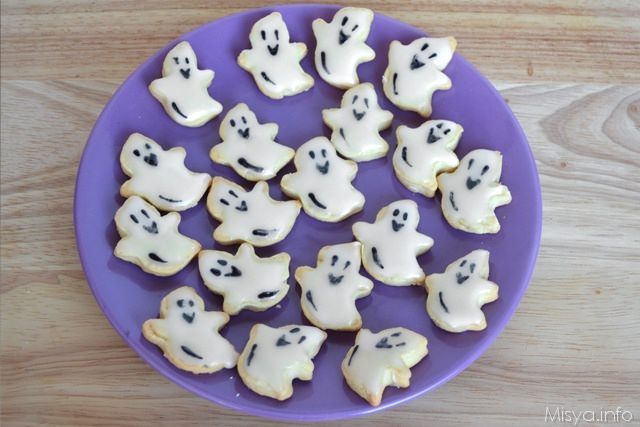 Biscotti fantasmini glassati
