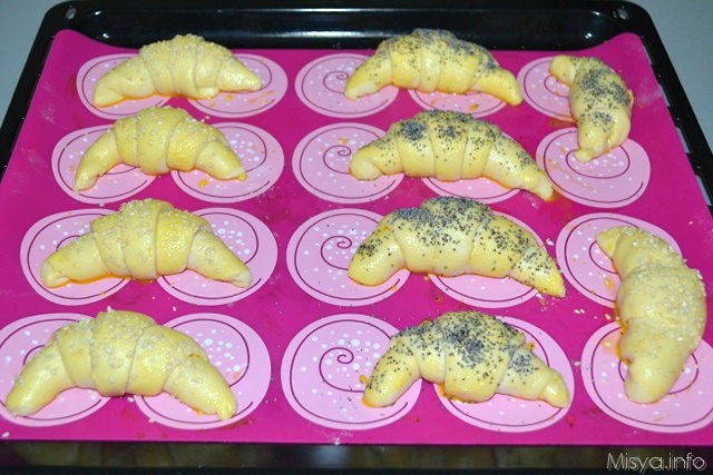 11 Cornetti salati di pasta brioche