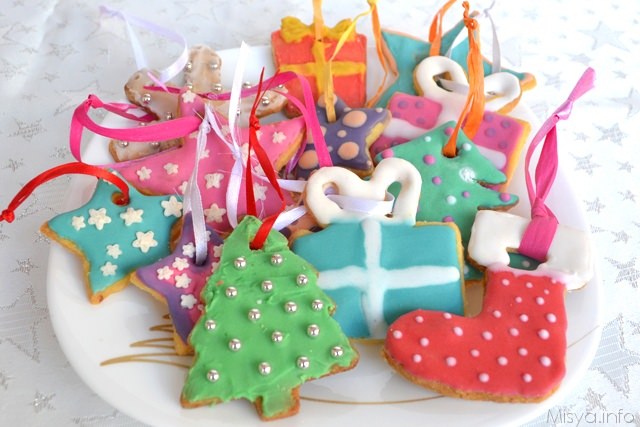 Biscotti Da Appendere Albero Di Natale.Biscotti Da Appendere All Albero Ricetta Biscotti Da Appendere All Albero Di Misya