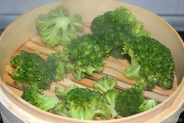 1 broccoli a vapore