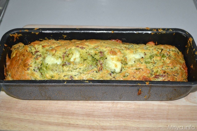 9 plumcake salato salame e broccoli