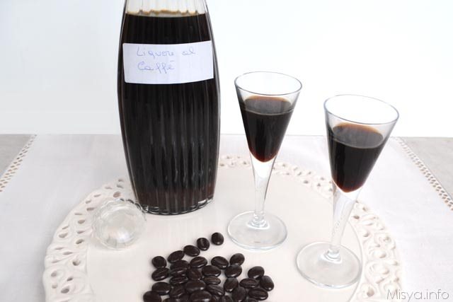 Liquore al caffè - Ricetta di Misya