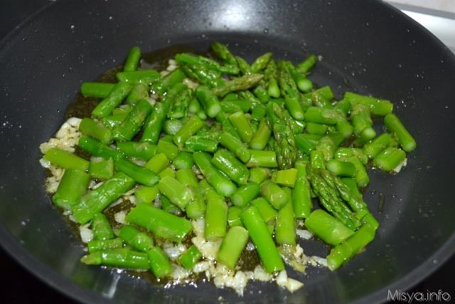 Pasta con asparagi e pancetta 4