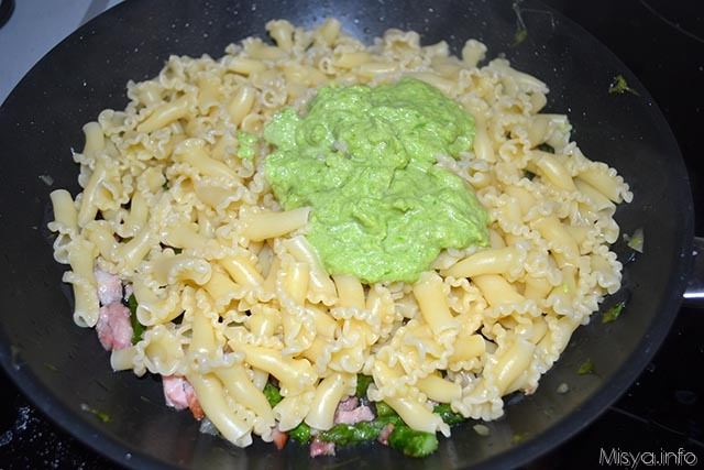 Pasta con asparagi e pancetta 9