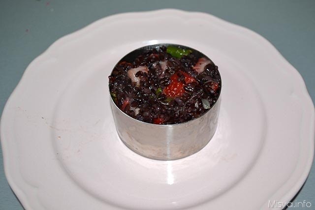 Riso venere con asparagi e fragole 7