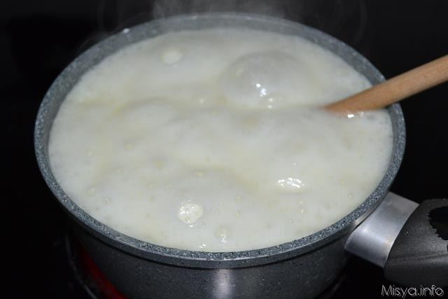 Latte condensato fatto in casa - Ricetta di Misya