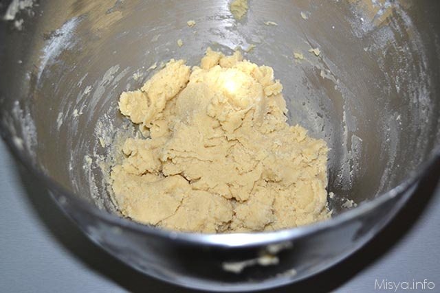 impastare la pasta frolla