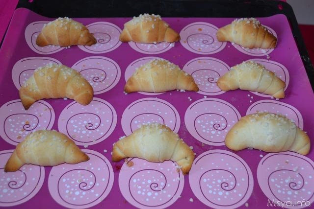 Cornetti con ovetto 14