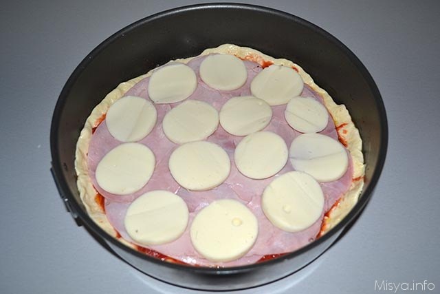 Focaccia ripiena con impasto di ricotta 9