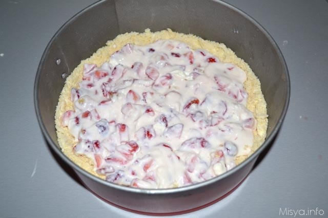 Sbriciolata ricotta e fragole 8