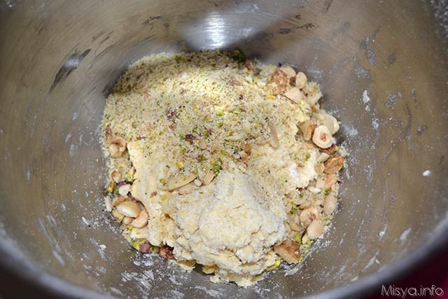 Biscotti salati con frutta secca 7