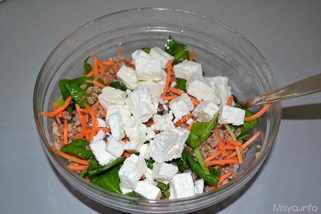 Insalata di farro con spinaci e feta 5
