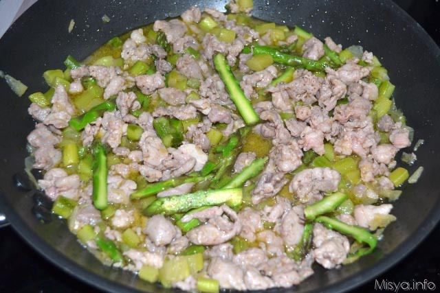 paccheri con asparagi e salsiccia 6