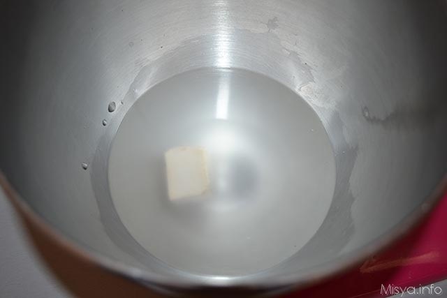 1 lievito sciolto nell'acqua