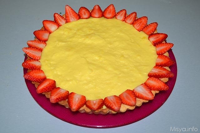 13 guarnire la crostata alla frutta