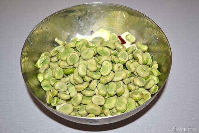6 Insalata di fave e feta