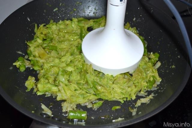 9 tritare asparagi e cipolle