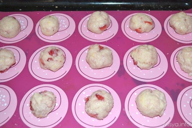 Biscotti ricotta e fragole 6