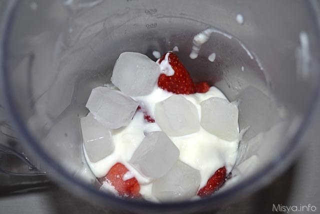 Smoothie alle fragole 1