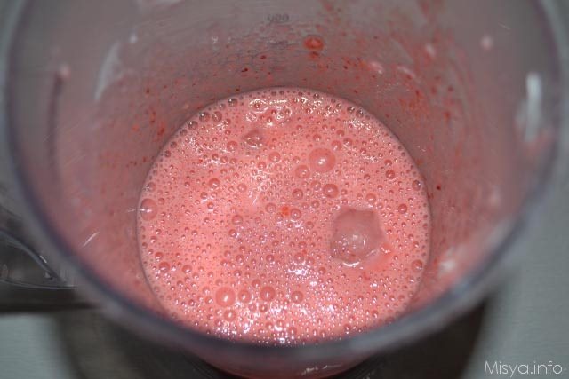 Smoothie alle fragole 3