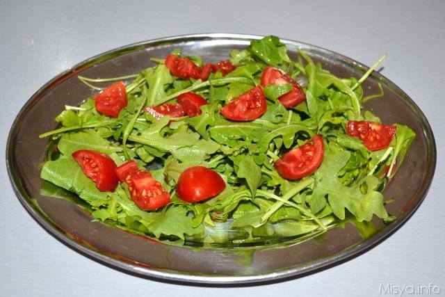 12 rucoila e pomodorini
