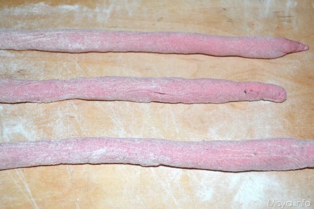 Gnocchi di ricotta e barbabietole 7