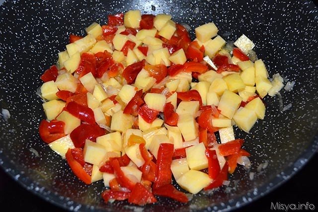 Pasta e patate con peperoni 5