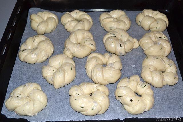 Roselline di pane aromatico 15