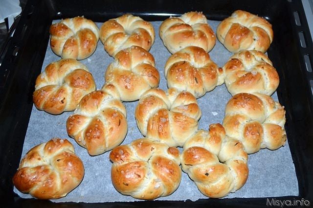 Roselline di pane aromatico 16