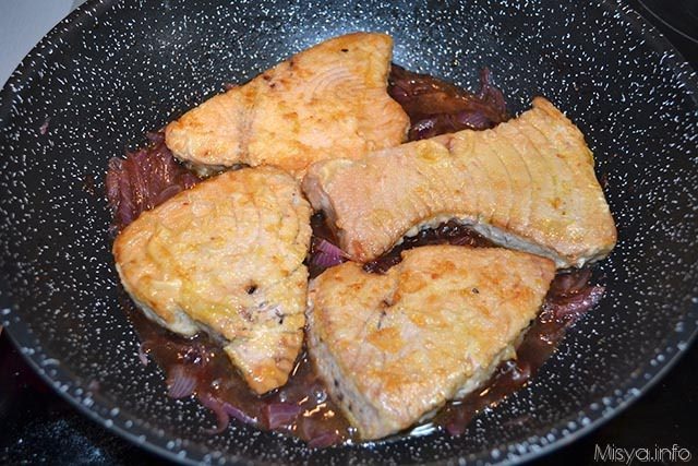 Tonno con cipolle in agrodolce 11
