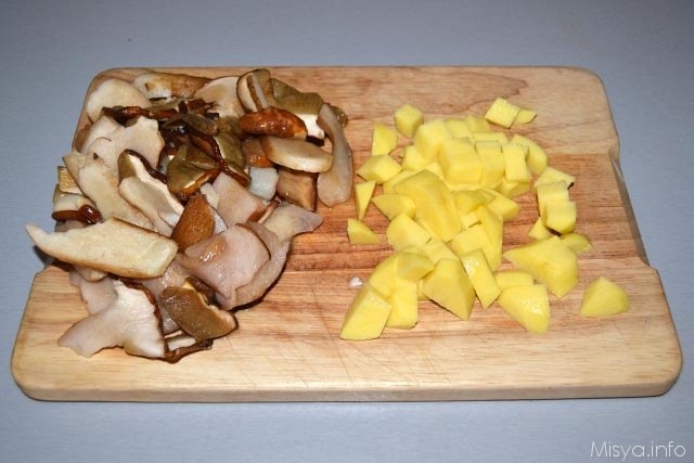 Vellutata ai funghi porcini 1