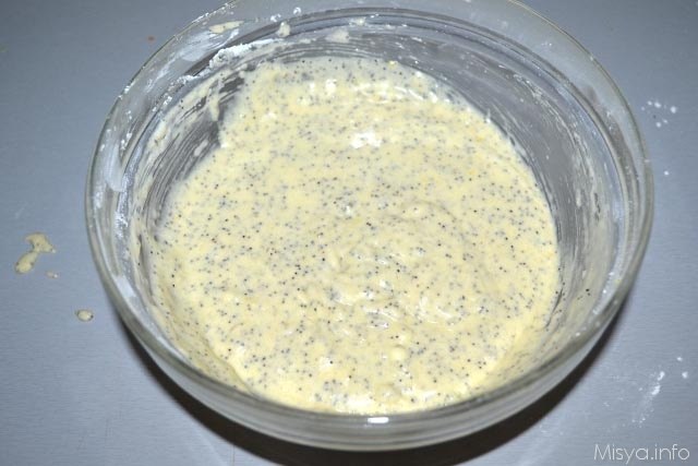 6 Muffin al limone e semi di papavero
