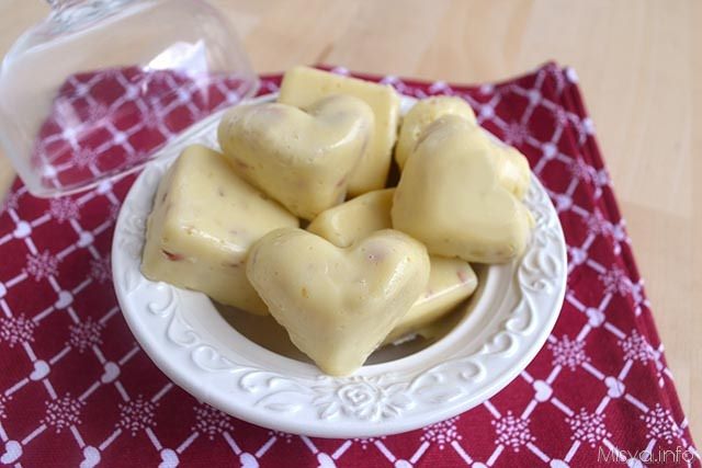 Fudge al cioccolato bianco e mandorle